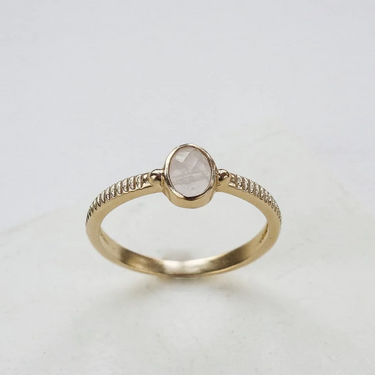 Bague Rosemary - doré et quartz rose