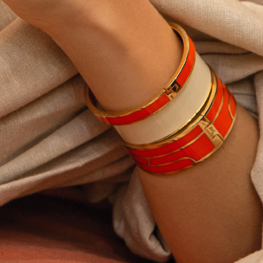 Bangle with clasp - tangerine